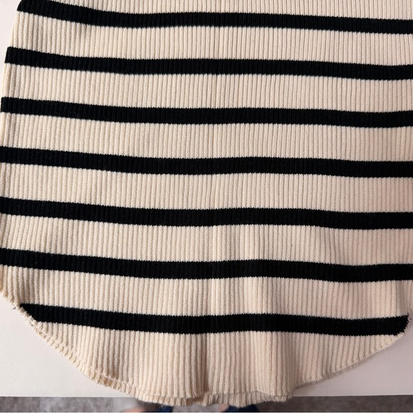 STRADIVARIUS Black & Cream Striped Sweater – Classic Prep & French Girl Chic ✨ - Picture 6 of 10